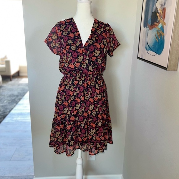 NWOT Kaileigh Floral Dress Floral Black Red Size Medium - Picture 10 of 14